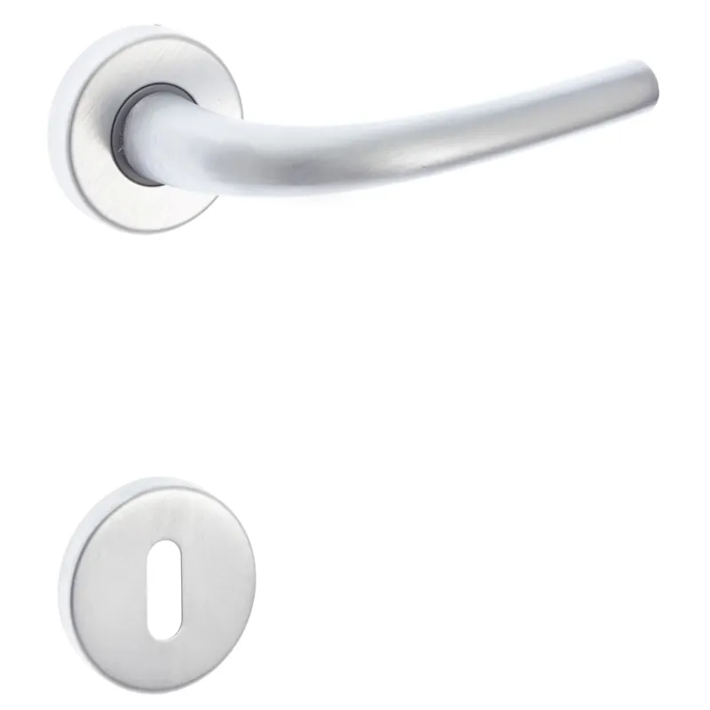 Favoriet Maniglia modello tre con rosette e bocchette patent cromo satinato
