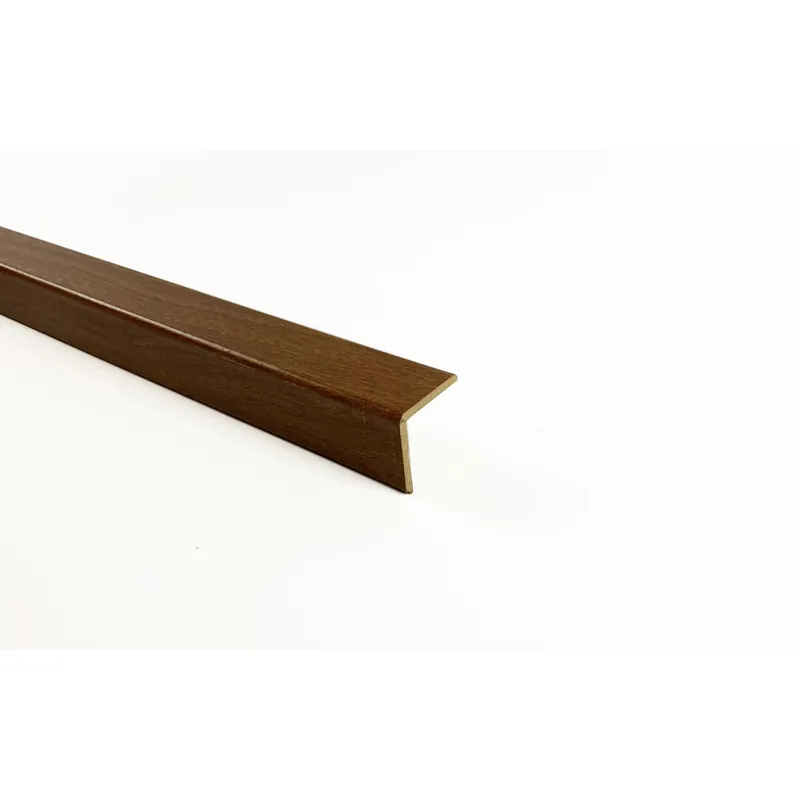 Paraspigolo in MDF 2,8x2,8x270 cm noce medio Koopje