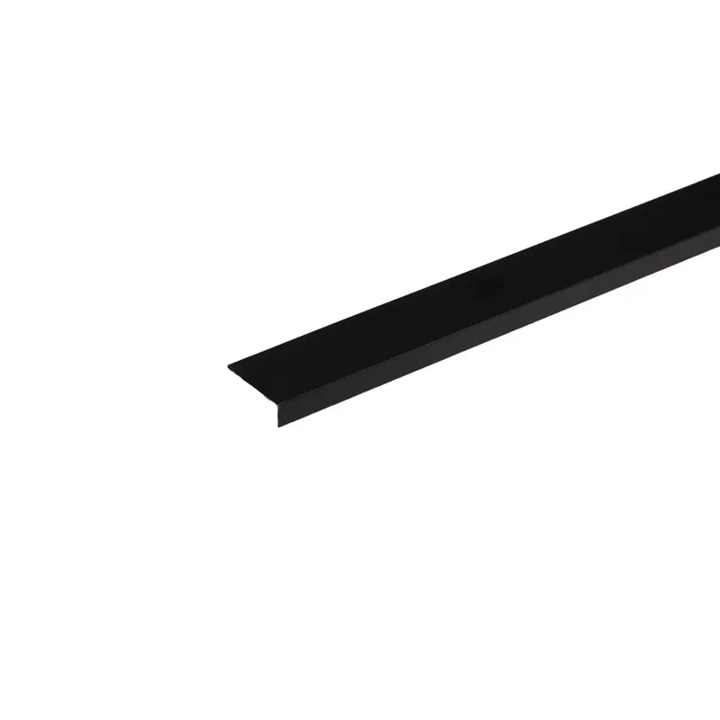 Uitverkoop Profilo angolare a L 1 m 40x10 mm in pvc nero