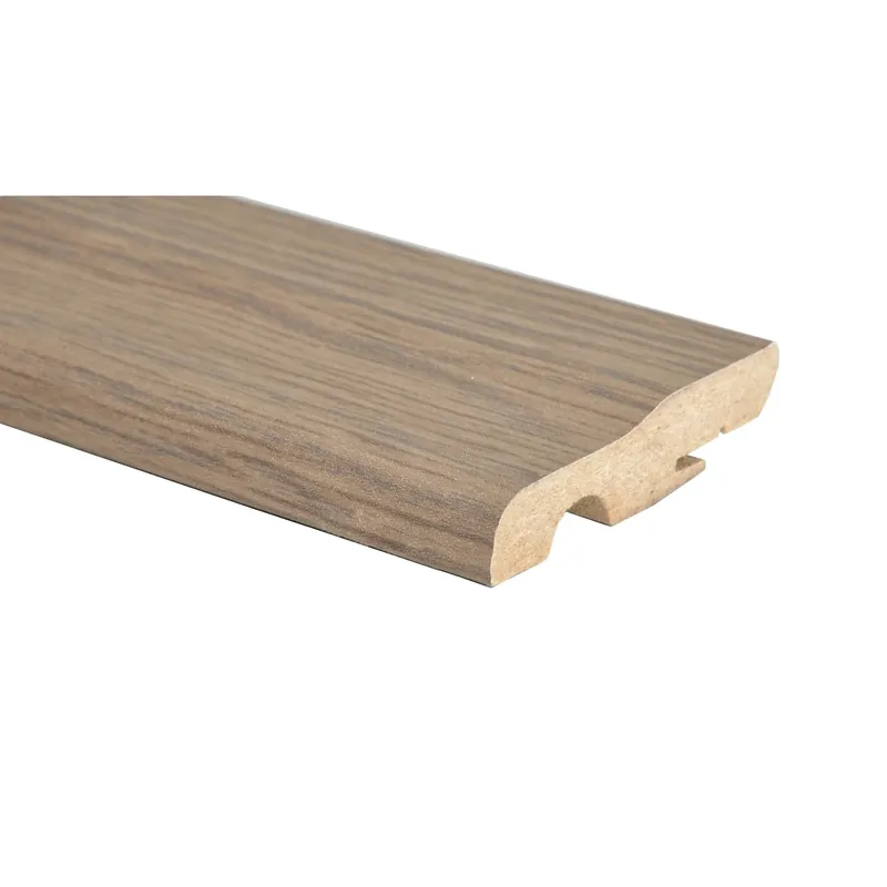 Laatste Versie Battiscopa in MDF con passacavo rivestito noce rustico H 7 cm