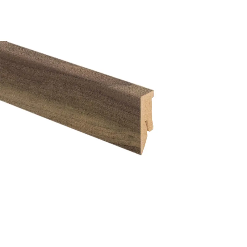 Battiscopa in MDF per laminato Noce Newport H 5 cm Beperkte Voorraad