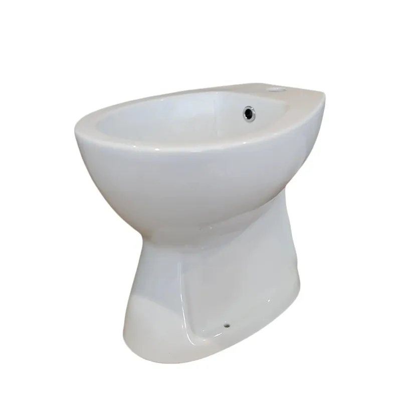 Bidet Pola staccato dal muro bianco Aanbieding